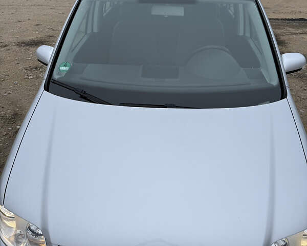 Серый Фольксваген Туран, объемом двигателя 1.6 л и пробегом 213 тыс. км за 6900 $, фото 16 на Automoto.ua