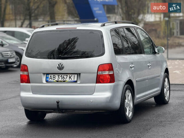 Серый Фольксваген Туран, объемом двигателя 1.6 л и пробегом 192 тыс. км за 5950 $, фото 3 на Automoto.ua