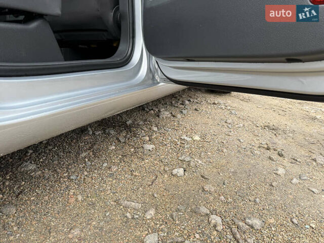 Серый Фольксваген Туран, объемом двигателя 1.6 л и пробегом 213 тыс. км за 6900 $, фото 8 на Automoto.ua