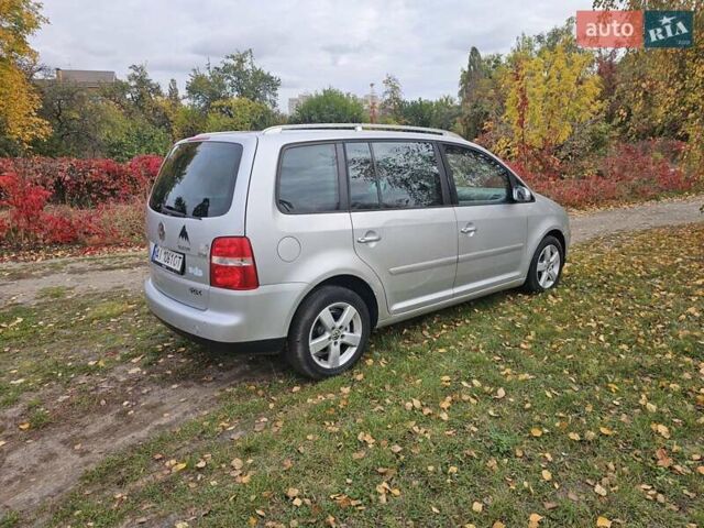 Серый Фольксваген Туран, объемом двигателя 1.6 л и пробегом 280 тыс. км за 5250 $, фото 9 на Automoto.ua