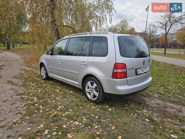 Серый Фольксваген Туран, объемом двигателя 1.6 л и пробегом 280 тыс. км за 5250 $, фото 5 на Automoto.ua