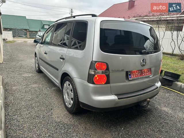 Серый Фольксваген Туран, объемом двигателя 1.6 л и пробегом 151 тыс. км за 4999 $, фото 3 на Automoto.ua