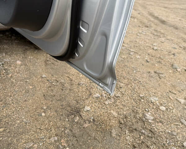 Серый Фольксваген Туран, объемом двигателя 1.6 л и пробегом 213 тыс. км за 6900 $, фото 7 на Automoto.ua