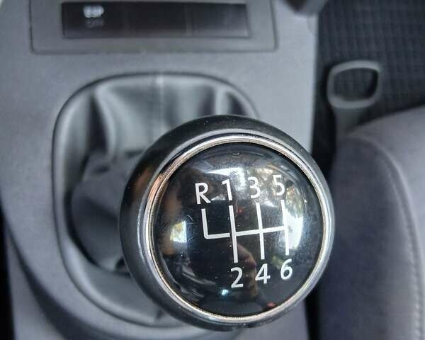 Сірий Фольксваген Туран, об'ємом двигуна 1.6 л та пробігом 235 тис. км за 5900 $, фото 11 на Automoto.ua