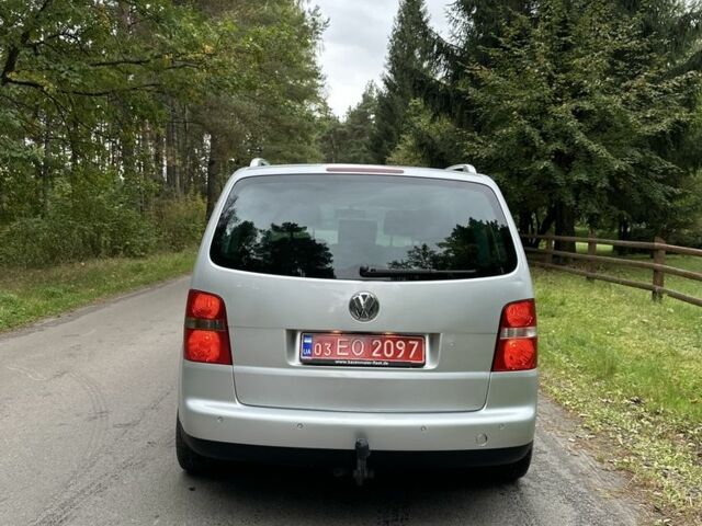 Серый Фольксваген Туран, объемом двигателя 1.6 л и пробегом 2 тыс. км за 6600 $, фото 2 на Automoto.ua