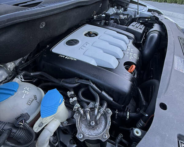 Серый Фольксваген Туран, объемом двигателя 1.97 л и пробегом 290 тыс. км за 5100 $, фото 23 на Automoto.ua