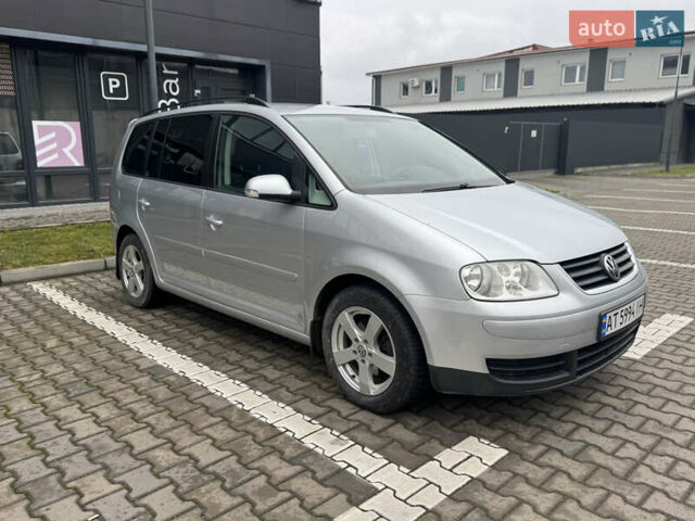 Сірий Фольксваген Туран, об'ємом двигуна 1.6 л та пробігом 262 тис. км за 5500 $, фото 7 на Automoto.ua