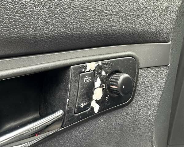 Серый Фольксваген Туран, объемом двигателя 1.6 л и пробегом 338 тыс. км за 5500 $, фото 17 на Automoto.ua