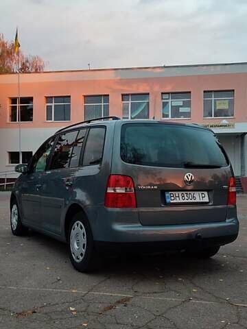 Серый Фольксваген Туран, объемом двигателя 1.9 л и пробегом 254 тыс. км за 5950 $, фото 14 на Automoto.ua