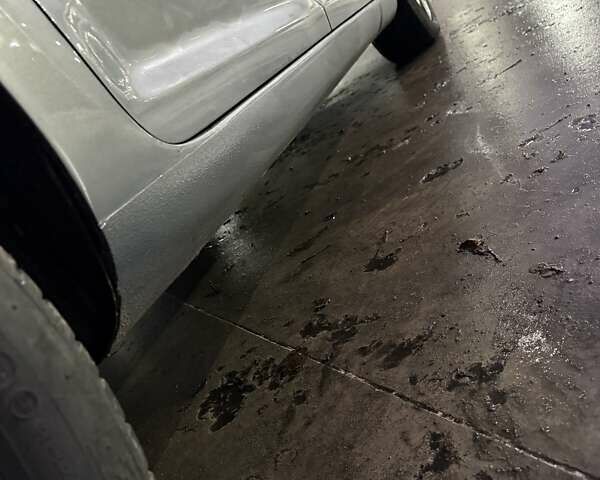 Серый Фольксваген Туран, объемом двигателя 2 л и пробегом 214 тыс. км за 6600 $, фото 13 на Automoto.ua