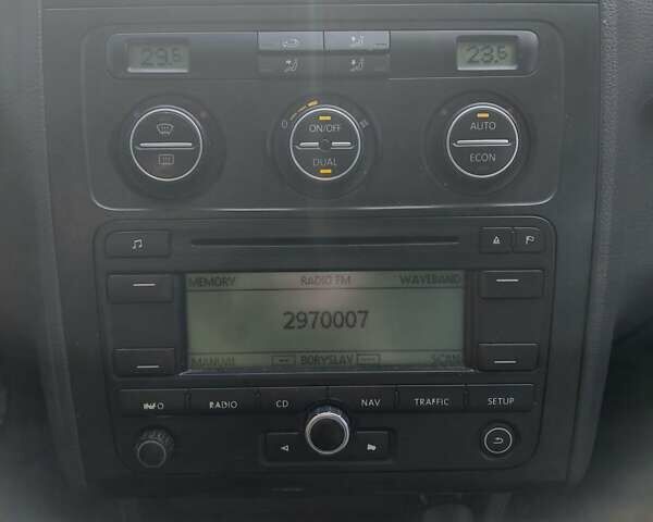 Серый Фольксваген Туран, объемом двигателя 1.9 л и пробегом 224 тыс. км за 6100 $, фото 12 на Automoto.ua