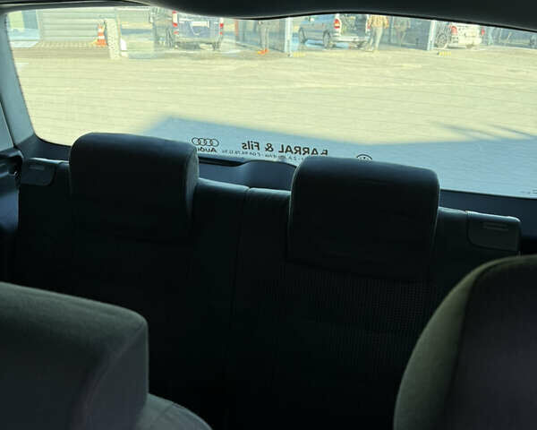 Серый Фольксваген Туран, объемом двигателя 1.97 л и пробегом 290 тыс. км за 5100 $, фото 21 на Automoto.ua