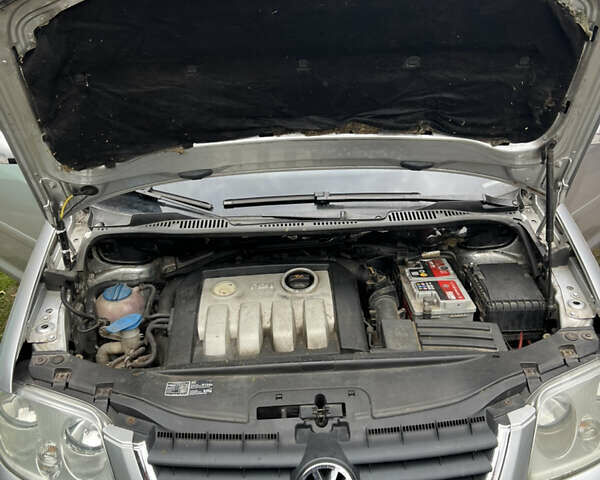 Серый Фольксваген Туран, объемом двигателя 1.9 л и пробегом 306 тыс. км за 5800 $, фото 16 на Automoto.ua