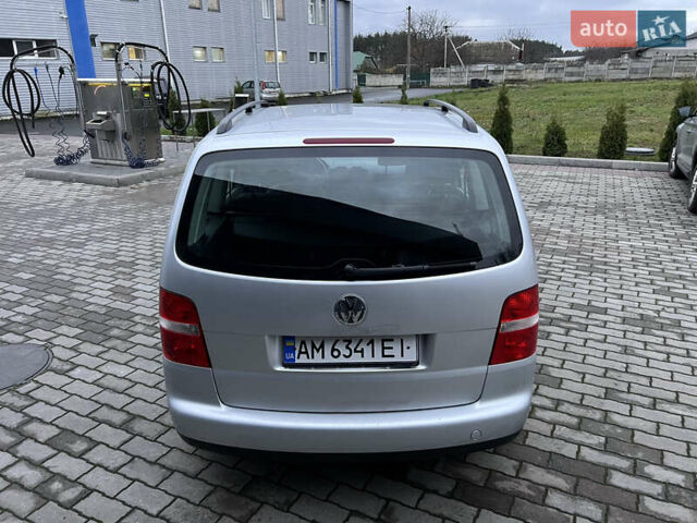 Сірий Фольксваген Туран, об'ємом двигуна 1.6 л та пробігом 307 тис. км за 4900 $, фото 13 на Automoto.ua