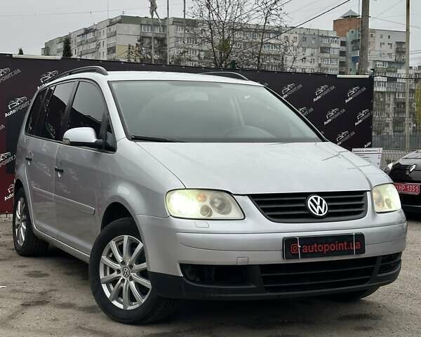 Серый Фольксваген Туран, объемом двигателя 1.6 л и пробегом 338 тыс. км за 5500 $, фото 2 на Automoto.ua