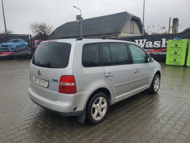 Сірий Фольксваген Туран, об'ємом двигуна 1.6 л та пробігом 270 тис. км за 4700 $, фото 2 на Automoto.ua