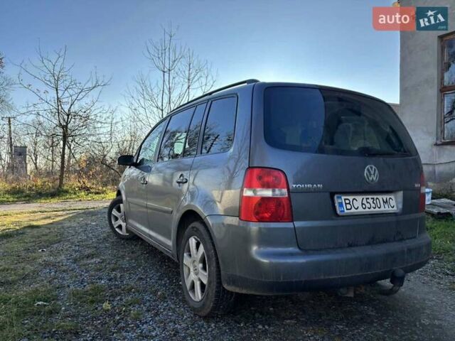 Серый Фольксваген Туран, объемом двигателя 1.9 л и пробегом 224 тыс. км за 6100 $, фото 2 на Automoto.ua