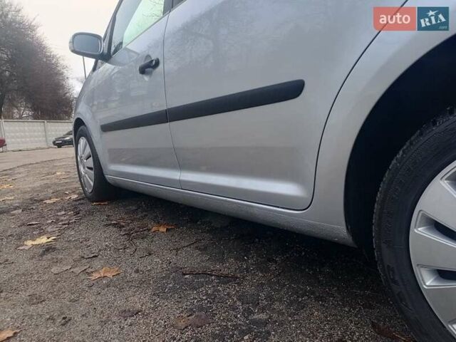 Серый Фольксваген Туран, объемом двигателя 1.6 л и пробегом 230 тыс. км за 5995 $, фото 7 на Automoto.ua