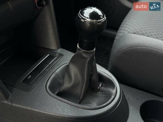 Серый Фольксваген Туран, объемом двигателя 1.6 л и пробегом 223 тыс. км за 6300 $, фото 8 на Automoto.ua