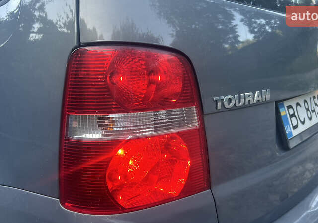 Серый Фольксваген Туран, объемом двигателя 1.9 л и пробегом 295 тыс. км за 5700 $, фото 10 на Automoto.ua