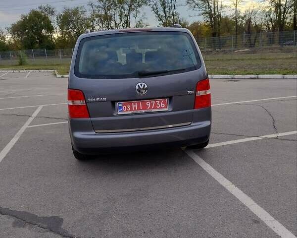 Серый Фольксваген Туран, объемом двигателя 1.6 л и пробегом 247 тыс. км за 6300 $, фото 12 на Automoto.ua