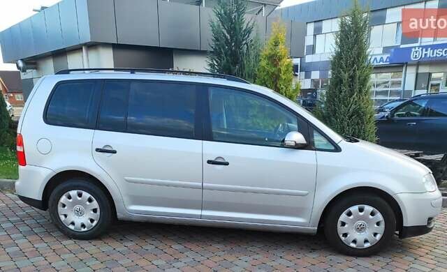 Серый Фольксваген Туран, объемом двигателя 1.6 л и пробегом 220 тыс. км за 5550 $, фото 40 на Automoto.ua