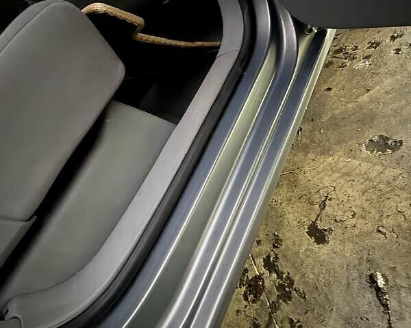 Серый Фольксваген Туран, объемом двигателя 2 л и пробегом 214 тыс. км за 6600 $, фото 19 на Automoto.ua