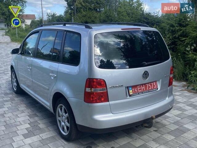 Серый Фольксваген Туран, объемом двигателя 1.6 л и пробегом 171 тыс. км за 6000 $, фото 4 на Automoto.ua