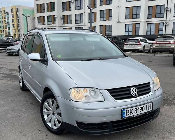 Серый Фольксваген Туран, объемом двигателя 2 л и пробегом 296 тыс. км за 4999 $, фото 15 на Automoto.ua