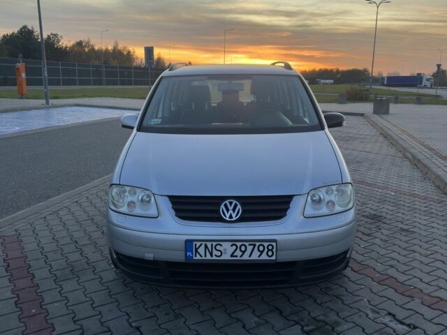 Серый Фольксваген Туран, объемом двигателя 0 л и пробегом 330 тыс. км за 1800 $, фото 1 на Automoto.ua