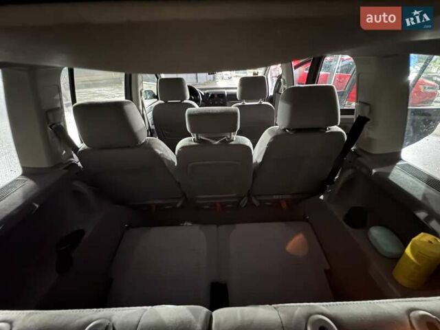 Серый Фольксваген Туран, объемом двигателя 2 л и пробегом 214 тыс. км за 6600 $, фото 51 на Automoto.ua