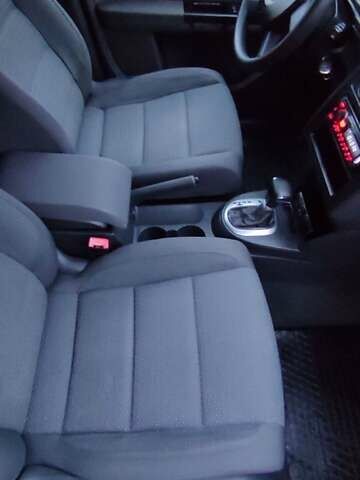 Серый Фольксваген Туран, объемом двигателя 1.9 л и пробегом 254 тыс. км за 5950 $, фото 32 на Automoto.ua