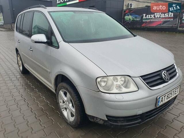 Сірий Фольксваген Туран, об'ємом двигуна 1.6 л та пробігом 270 тис. км за 4700 $, фото 4 на Automoto.ua