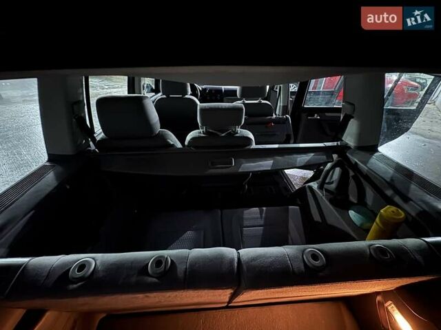 Серый Фольксваген Туран, объемом двигателя 2 л и пробегом 214 тыс. км за 6600 $, фото 47 на Automoto.ua