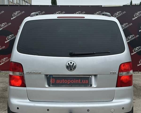 Серый Фольксваген Туран, объемом двигателя 1.6 л и пробегом 338 тыс. км за 5500 $, фото 8 на Automoto.ua