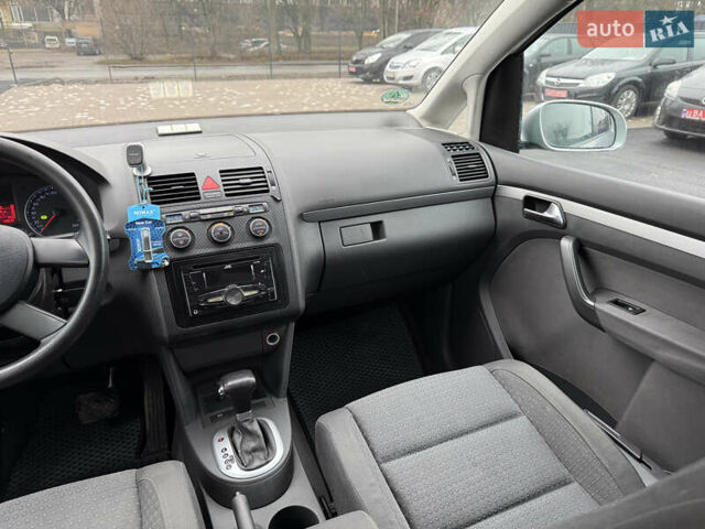 Серый Фольксваген Туран, объемом двигателя 1.6 л и пробегом 192 тыс. км за 5950 $, фото 7 на Automoto.ua