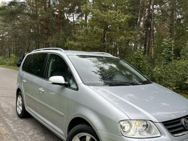 Серый Фольксваген Туран, объемом двигателя 1.6 л и пробегом 2 тыс. км за 6600 $, фото 17 на Automoto.ua