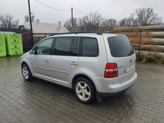 Сірий Фольксваген Туран, об'ємом двигуна 1.6 л та пробігом 270 тис. км за 4700 $, фото 1 на Automoto.ua