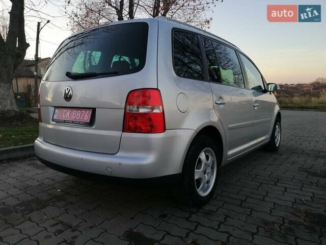 Серый Фольксваген Туран, объемом двигателя 1.6 л и пробегом 252 тыс. км за 5700 $, фото 14 на Automoto.ua