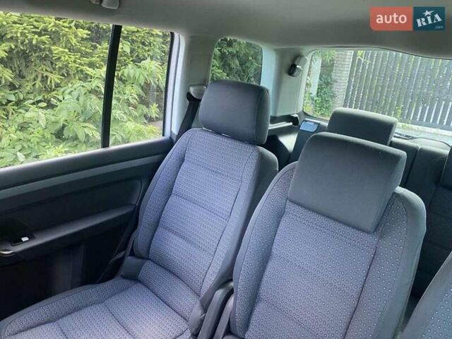 Серый Фольксваген Туран, объемом двигателя 1.6 л и пробегом 171 тыс. км за 6000 $, фото 10 на Automoto.ua