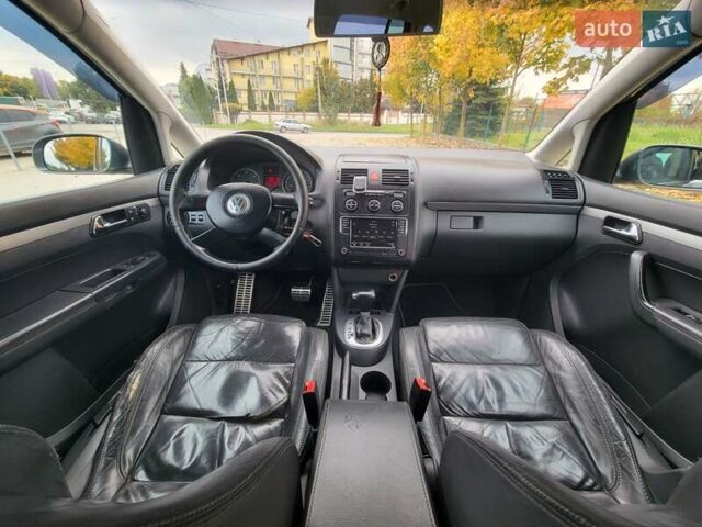 Серый Фольксваген Туран, объемом двигателя 2 л и пробегом 330 тыс. км за 5300 $, фото 23 на Automoto.ua
