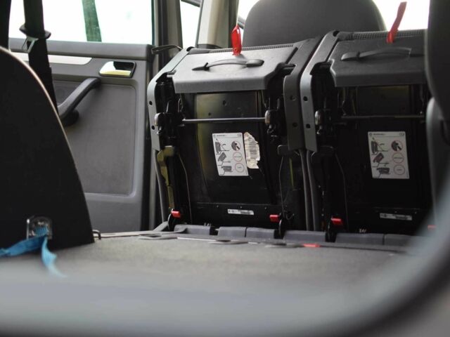 Серый Фольксваген Туран, объемом двигателя 2 л и пробегом 370 тыс. км за 4950 $, фото 21 на Automoto.ua