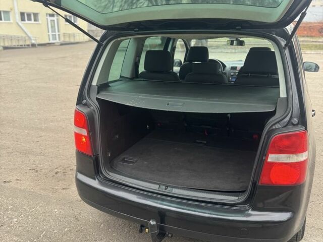 Серый Фольксваген Туран, объемом двигателя 2 л и пробегом 250 тыс. км за 3550 $, фото 20 на Automoto.ua