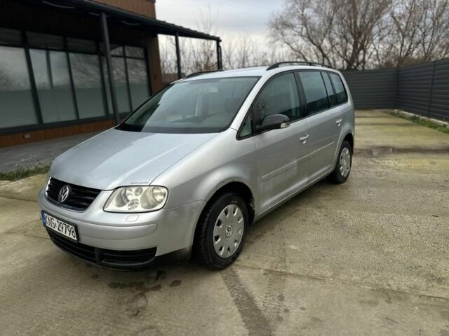 Серый Фольксваген Туран, объемом двигателя 1.9 л и пробегом 400 тыс. км за 2700 $, фото 5 на Automoto.ua