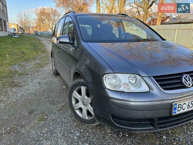 Серый Фольксваген Туран, объемом двигателя 1.9 л и пробегом 224 тыс. км за 6100 $, фото 3 на Automoto.ua