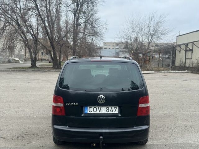 Серый Фольксваген Туран, объемом двигателя 2 л и пробегом 250 тыс. км за 3550 $, фото 6 на Automoto.ua