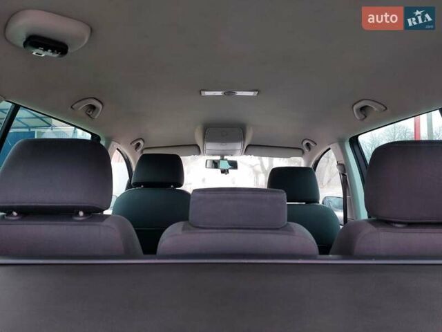 Серый Фольксваген Туран, объемом двигателя 1.97 л и пробегом 320 тыс. км за 6200 $, фото 28 на Automoto.ua