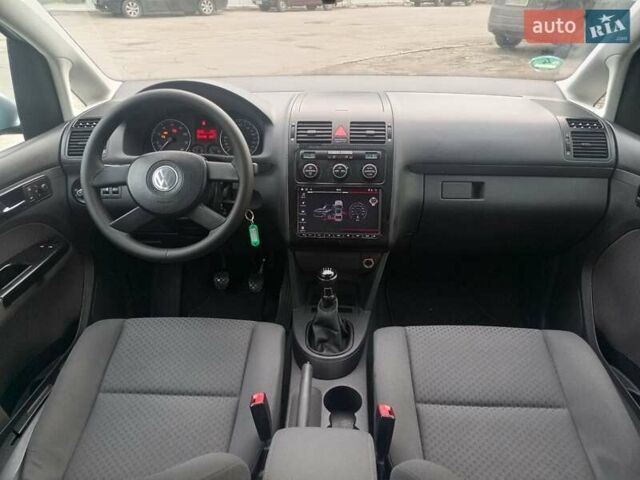 Серый Фольксваген Туран, объемом двигателя 1.6 л и пробегом 230 тыс. км за 5995 $, фото 9 на Automoto.ua