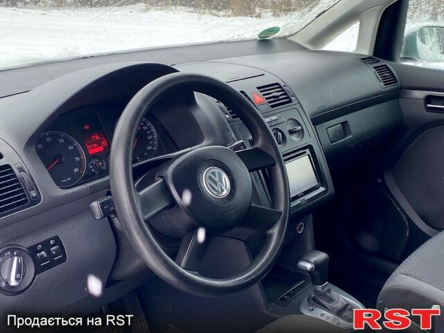 Сірий Фольксваген Туран, об'ємом двигуна 1.6 л та пробігом 204 тис. км за 6500 $, фото 4 на Automoto.ua