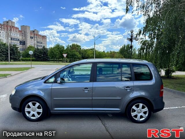 Сірий Фольксваген Туран, об'ємом двигуна 1.6 л та пробігом 239 тис. км за 5400 $, фото 4 на Automoto.ua